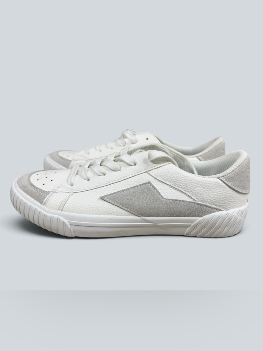 Blowfish Malibu Willa Women's Sneaker
Lace UP Size 9.5